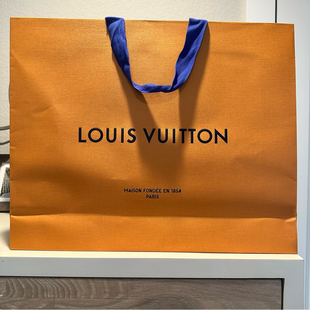 Authentic Louis Vuitton bag. Brand new.